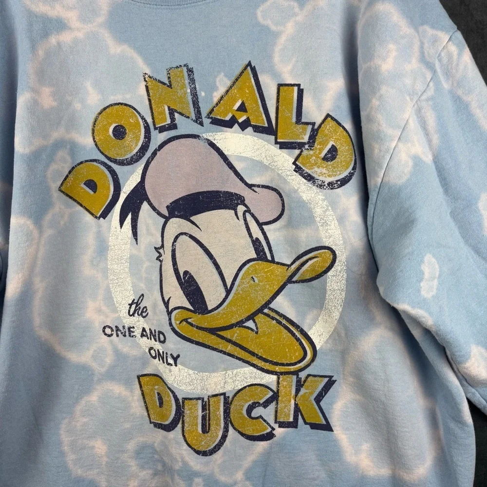 Disney Light Blue Donald Duck Crewneck Sweater Sz L